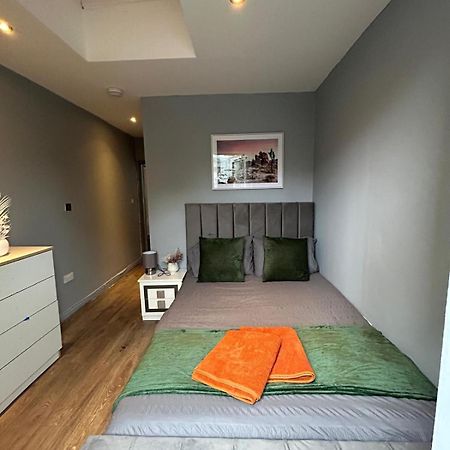 2 Bedroom Flat In Euston 2 Mins Away From Station, No Lift London Eksteriør billede