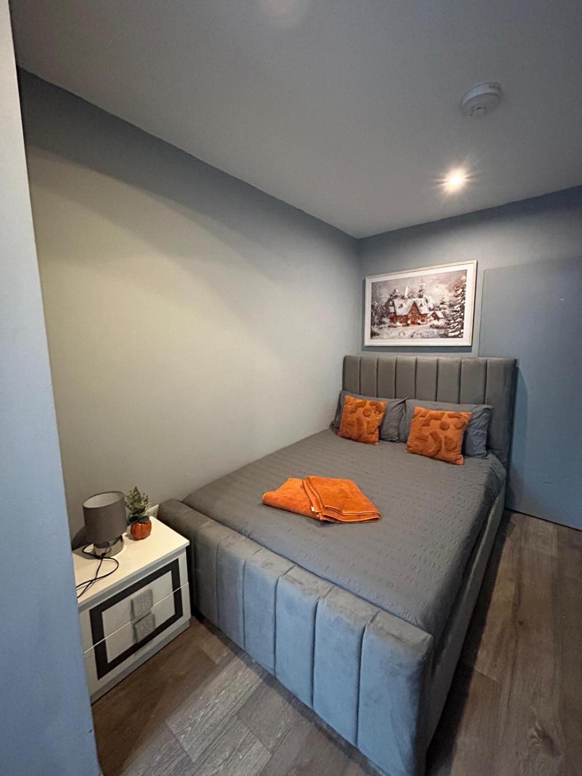 2 Bedroom Flat In Euston 2 Mins Away From Station, No Lift London Eksteriør billede