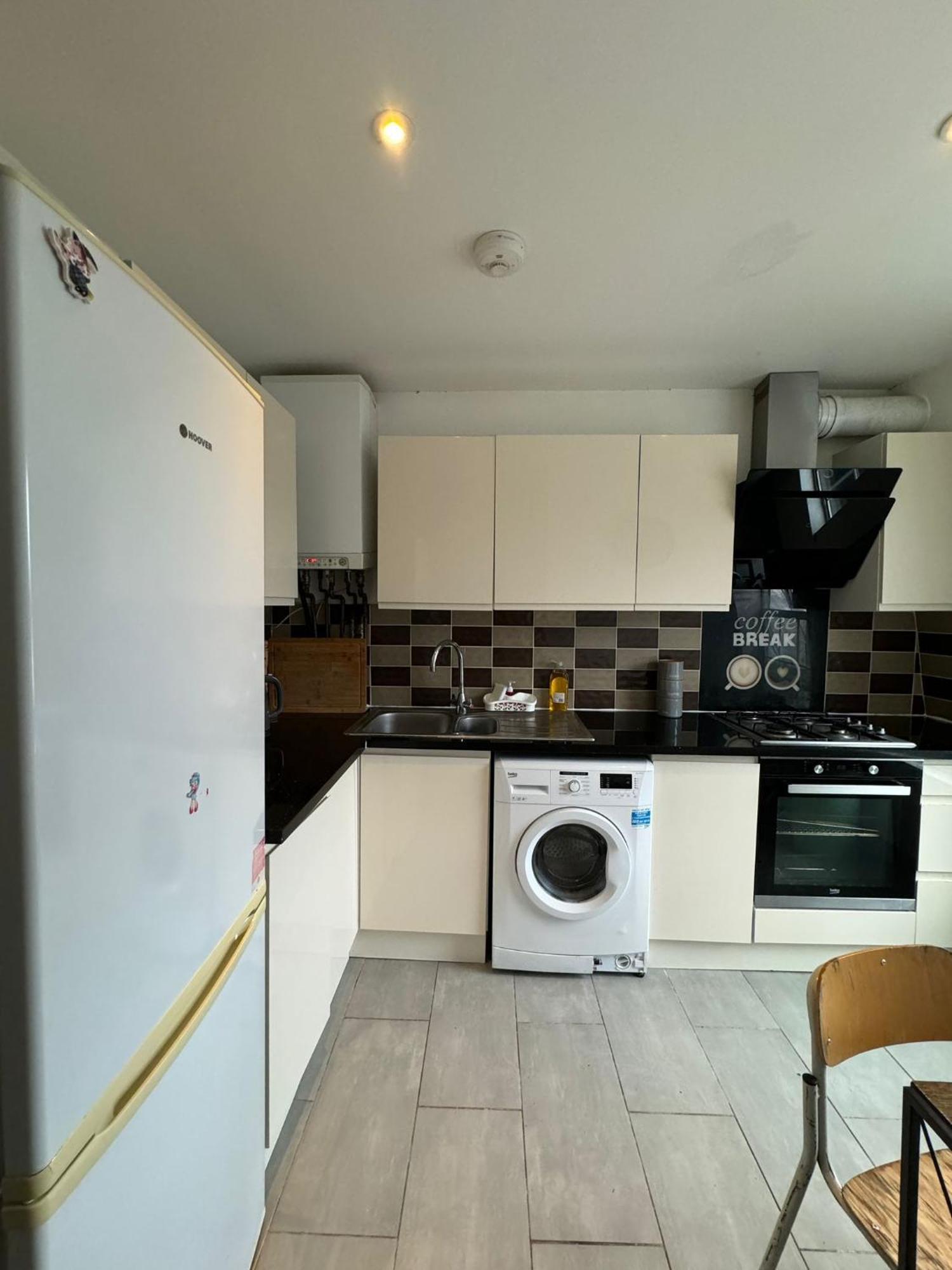 2 Bedroom Flat In Euston 2 Mins Away From Station, No Lift London Eksteriør billede