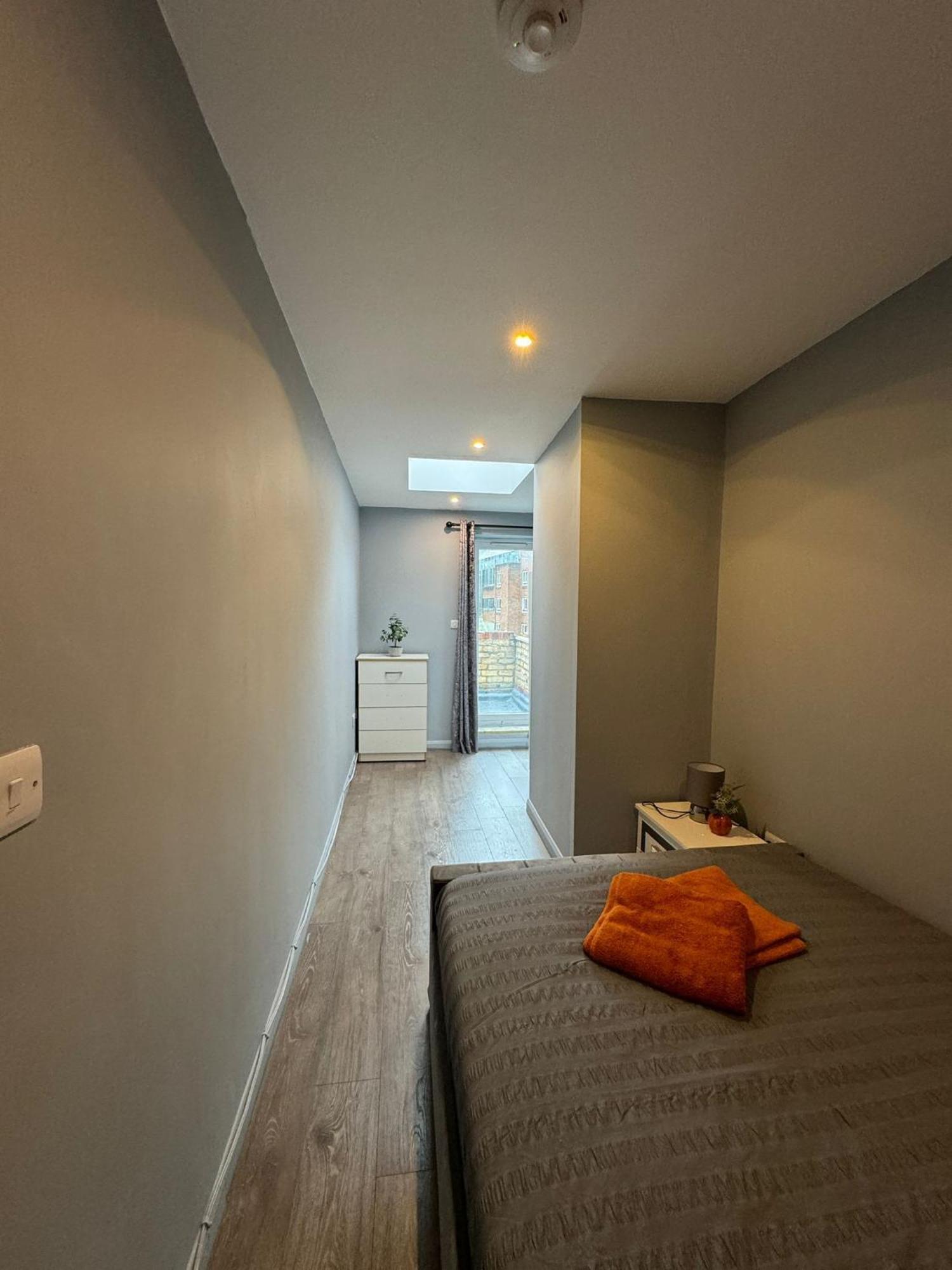 2 Bedroom Flat In Euston 2 Mins Away From Station, No Lift London Eksteriør billede