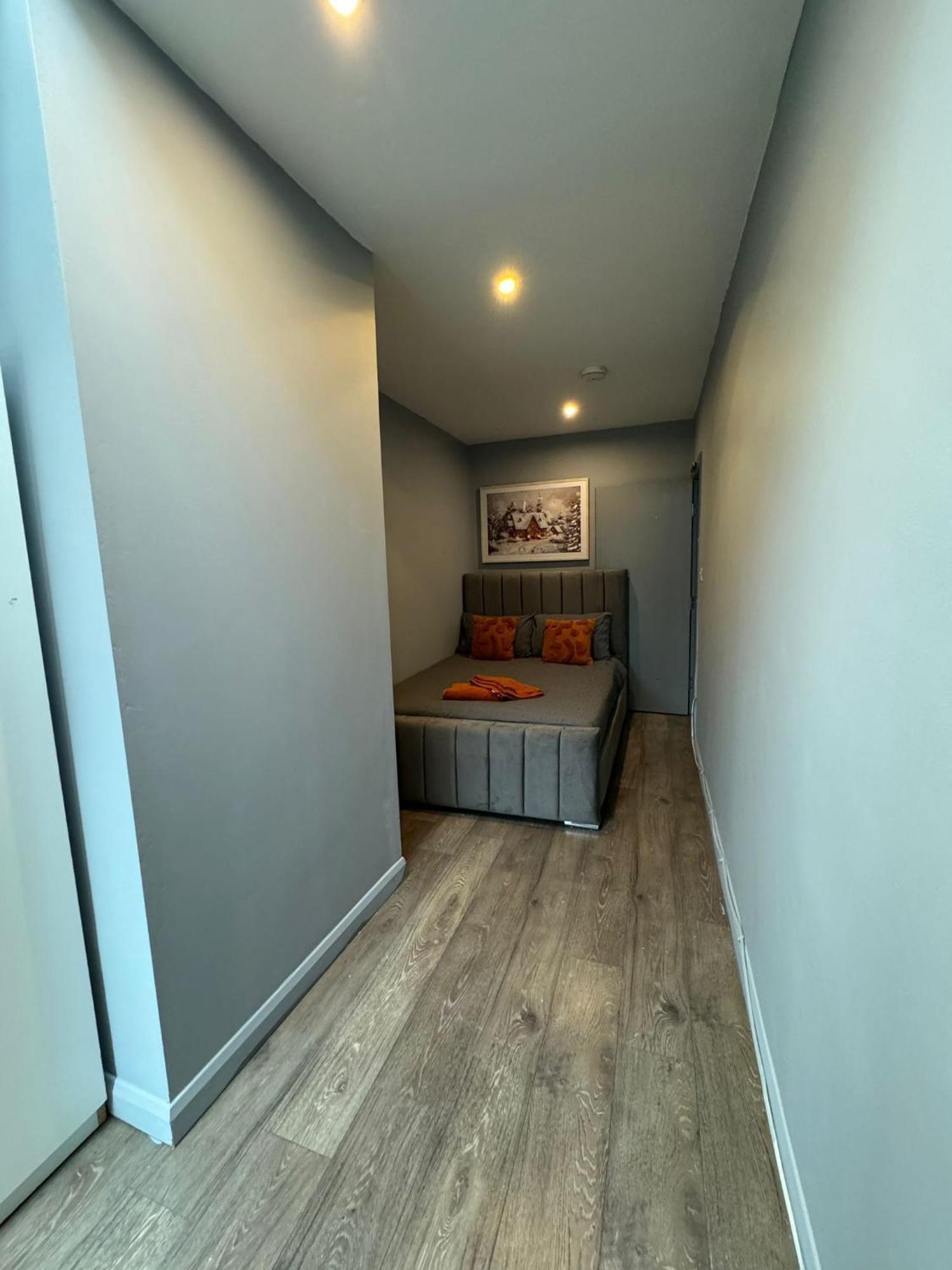 2 Bedroom Flat In Euston 2 Mins Away From Station, No Lift London Eksteriør billede